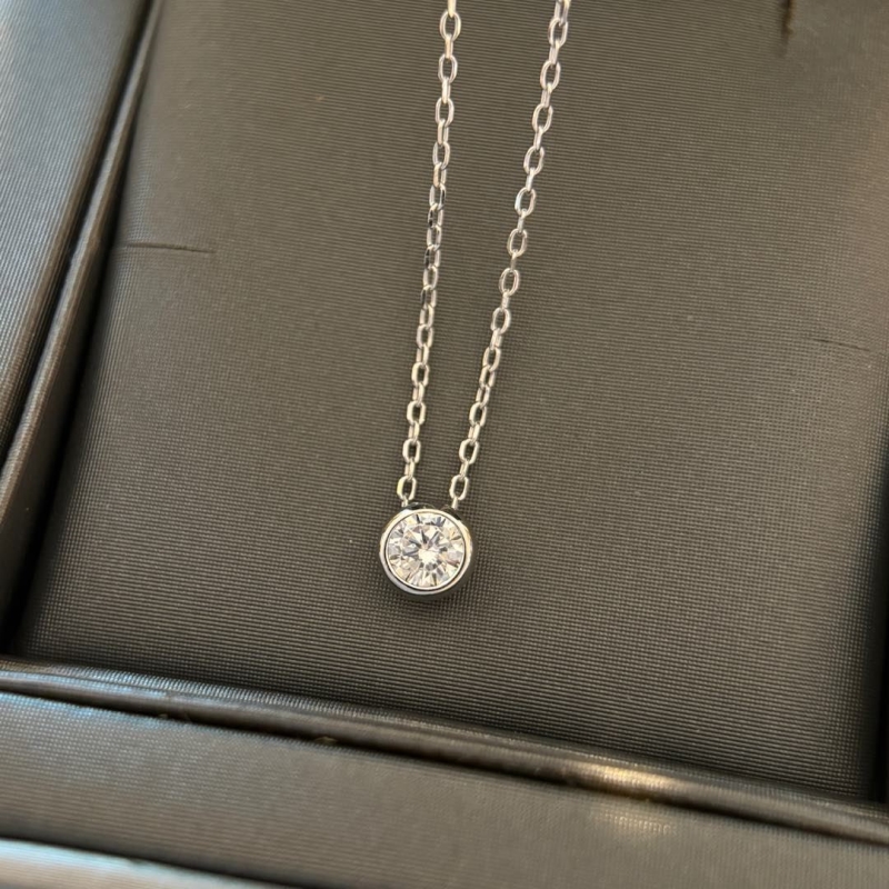 T*f*ny necklaces